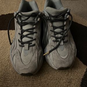 Yeezy 700 hospital blue